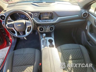 Zdjęcie 8 z 13 samochodu: 2019 CHEVROLET BLAZER 1LT VIN:3GNKBBRA3KS587906 - miniatura