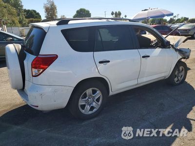 Trzecie zdjęcie samochodu z tyłu: 2006 TOYOTA RAV4 BASE VIN:JTMZD33V465017500 - miniatura