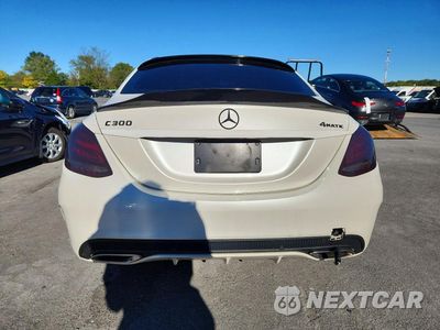 Zdjęcie 6 z 13 samochodu: 2017 MERCEDES-BENZ C 300 4MATIC VIN:55SWF4KB9HU226774 - miniatura