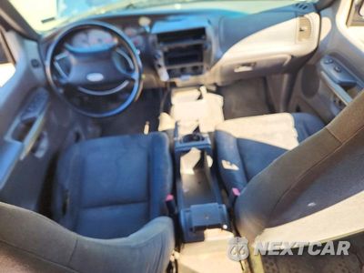 Zdjęcie 8 z 12 samochodu: 2001 FORD EXPLORER SPORT TRAC VIN:1FMZU77E31UA62343 - miniatura
