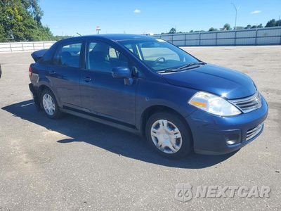 Czwarte zdjęcie samochodu z boku: 2011 NISSAN VERSA 1.8 S VIN:3N1BC1AP9BL444634 - miniatura