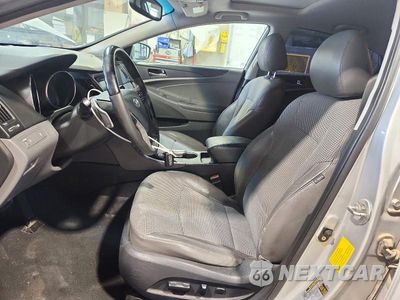 Zdjęcie 7 z 12 samochodu: 2011 HYUNDAI SONATA SE VIN:5NPEC4AC6BH123756 - miniatura