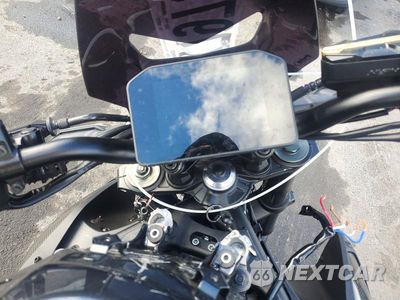 Zdjęcie 7 z 9 samochodu: 2025 KAWASAKI ZR900 S VIN:ML5ZRDS17SDA00516 - miniatura