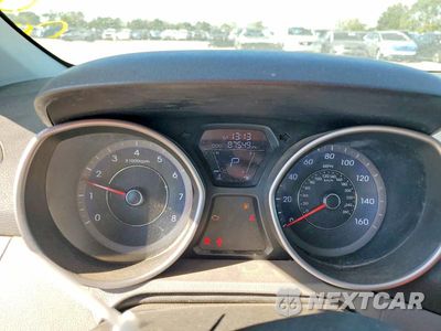 Zdjęcie 9 z 12 samochodu: 2013 HYUNDAI ELANTRA LIMITED VIN:KMHDH4AE9DU659037 - miniatura