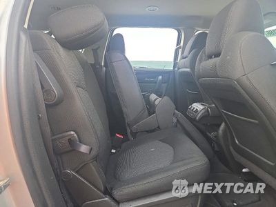 Zdjęcie 11 z 14 samochodu: 2016 CHEVROLET TRAVERSE LT VIN:1GNKRGKD8GJ335736 - miniatura