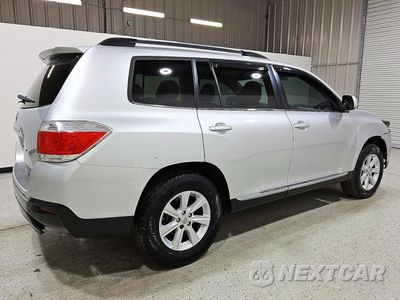 Trzecie zdjęcie samochodu z tyłu: 2013 TOYOTA HIGHLANDER PLUS VIN:5TDZA3EH9DS035868 - miniatura
