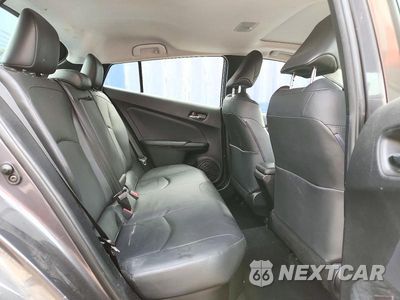 Zdjęcie 10 z 12 samochodu: 2017 TOYOTA PRIUS FOUR VIN:JTDKARFU7H3542551 - miniatura
