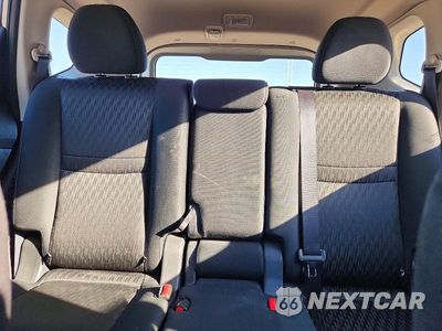 Zdjęcie 10 z 14 samochodu: 2018 NISSAN ROGUE S VIN:KNMAT2MT5JP541050 - miniatura