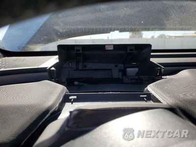 Zdjęcie 9 z 13 samochodu: 2026 TOYOTA BZ LIMITED VIN:JTMBDAFB5TA002157 - miniatura