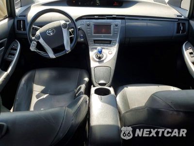 Zdjęcie 8 z 13 samochodu: 2014 TOYOTA PRIUS FIVE VIN:JTDKN3DU4E0356810 - miniatura