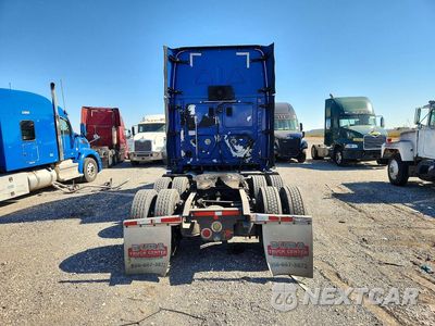 Zdjęcie 6 z 14 samochodu: 2016 FREIGHTLINER CASCADIA 125 SEMI TRUCK VIN:3AKJGLD57GSHC3890 - miniatura