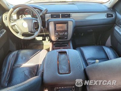 Zdjęcie 8 z 14 samochodu: 2010 CHEVROLET TAHOE C1500 LS VIN:1GNMCAE04AR262258 - miniatura