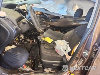 Zdjęcie 7 z 12 samochodu: 2016 TOYOTA PRIUS V TWO VIN:JTDZN3EU6GJ053814 - miniatura
