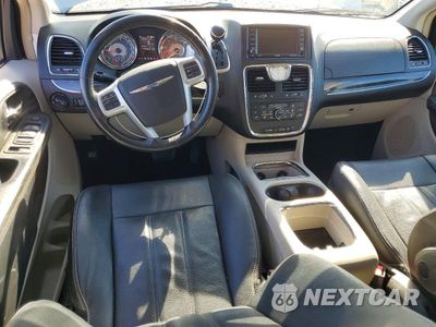 Zdjęcie 8 z 13 samochodu: 2013 CHRYSLER TOWN & COUNTRY TOURING L VIN:2C4RC1CG1DR747843 - miniatura