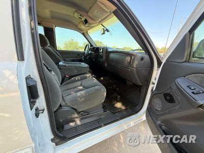 Piąte zdjęcie samochodu w środku: 2003 CHEVROLET SILVERADO C1500 VIN:2GCEC19T931308342 - miniatura