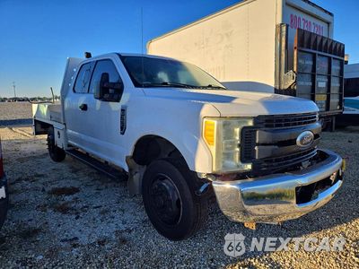 Czwarte zdjęcie samochodu z boku: 2017 FORD F350 SUPER DUTY VIN:1FD7X3B61HEC56672 - miniatura