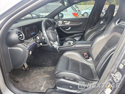 Zdjęcie 7 z 13 samochodu: 2018 MERCEDES-BENZ E 63 AMG-S VIN:WDDZF8KB2JA450334 - miniatura
