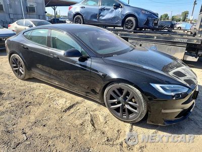 Czwarte zdjęcie samochodu z boku: 2021 TESLA MODEL S VIN:5YJSA1E68MF432125 - miniatura