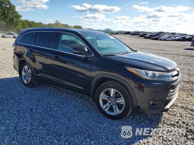 Czwarte zdjęcie samochodu z boku: 2018 TOYOTA HIGHLANDER LIMITED VIN:5TDDZRFH7JS889385 - miniatura