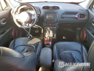Zdjęcie 8 z 13 samochodu: 2016 JEEP RENEGADE TRAILHAWK VIN:ZACCJBCT9GPC77228 - miniatura