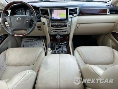 Zdjęcie 9 z 13 samochodu: 2015 LEXUS LX 570 VIN:JTJHY7AX9F4181761 - miniatura