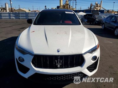 Piąte zdjęcie samochodu w środku: 2022 MASERATI LEVANTE BASE VIN:ZN661XUA2NX392866 - miniatura