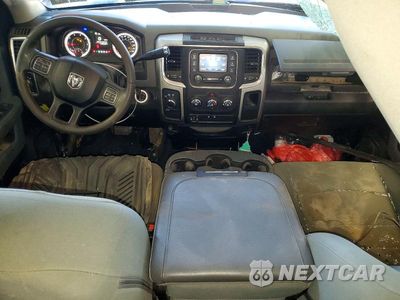 Zdjęcie 8 z 12 samochodu: 2018 RAM 2500 SLT VIN:3C6TR5DT0JG395094 - miniatura