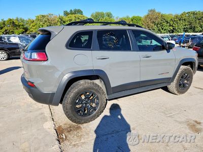 Trzecie zdjęcie samochodu z tyłu: 2022 JEEP CHEROKEE TRAILHAWK VIN:1C4PJMBX5ND544491 - miniatura