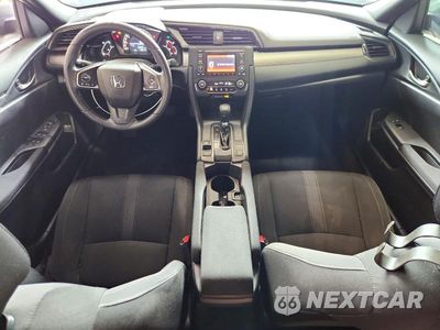Zdjęcie 8 z 12 samochodu: 2018 HONDA CIVIC LX VIN:SHHFK7H2XJU428226 - miniatura