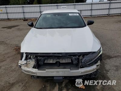 Piąte zdjęcie samochodu w środku: 2022 HONDA ACCORD HYBRID SPORT VIN:1HGCV3F25NA039694 - miniatura