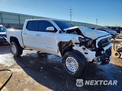 Czwarte zdjęcie samochodu z boku: 2026 TOYOTA TACOMA SR5 VIN:3TMLB5JN7TM244566 - miniatura