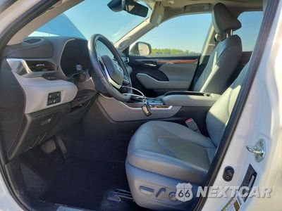 Zdjęcie 7 z 13 samochodu: 2023 TOYOTA HIGHLANDER L VIN:5TDKDRAH6PS018502 - miniatura