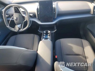 Zdjęcie 8 z 13 samochodu: 2025 VOLVO EX30 ULTRA VIN:YV4EK3ZL1S2604014 - miniatura