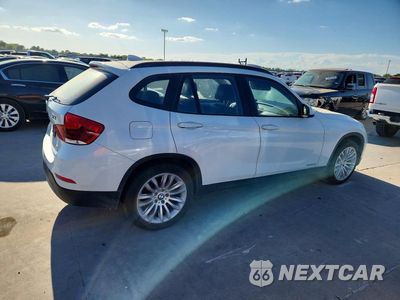 Trzecie zdjęcie samochodu z tyłu: 2015 BMW X1 SDRIVE28I VIN:WBAVM1C57FVW58009 - miniatura