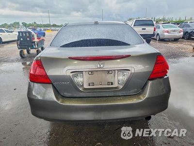 Zdjęcie 6 z 12 samochodu: 2006 HONDA ACCORD EX VIN:1HGCM56856A045323 - miniatura