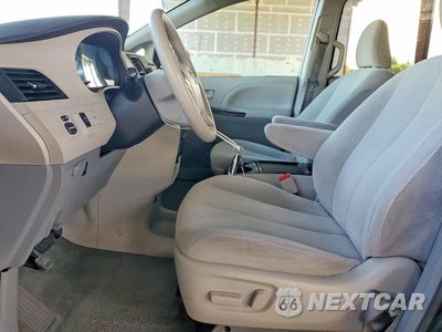 Zdjęcie 7 z 13 samochodu: 2011 TOYOTA SIENNA LE VIN:5TDKK3DC2BS169011 - miniatura