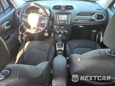 Zdjęcie 8 z 13 samochodu: 2017 JEEP RENEGADE LATITUDE VIN:ZACCJBBB9HPG41772 - miniatura