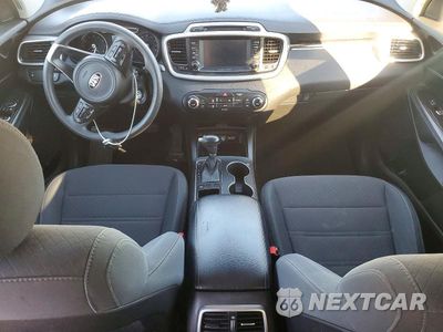 Zdjęcie 8 z 13 samochodu: 2018 KIA SORENTO LX VIN:5XYPG4A39JG371910 - miniatura