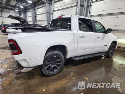 Trzecie zdjęcie samochodu z tyłu: 2022 RAM 1500 LARAMIE VIN:1C6SRFJT7NN174594 - miniatura
