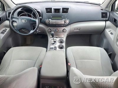 Zdjęcie 8 z 13 samochodu: 2010 TOYOTA HIGHLANDER BASE VIN:5TDBK3EH4AS016493 - miniatura