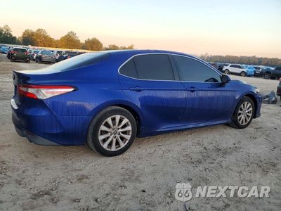 Trzecie zdjęcie samochodu z tyłu: 2018 TOYOTA CAMRY LE VIN:4T1B11HK8JU612440 - miniatura