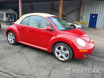 Czwarte zdjęcie samochodu z boku: 2006 VOLKSWAGEN NEW BEETLE CONVERTIBLE OPTION PACKAGE 2 VIN:3VWSF31Y16M332710 - miniatura