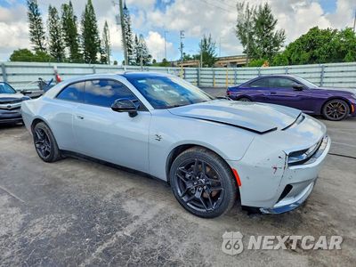 Czwarte zdjęcie samochodu z boku: 2024 DODGE CHARGER DAYTONA R/T VIN:2C3CDBCK1RR203853 - miniatura