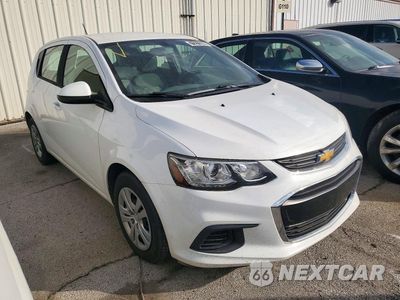 Czwarte zdjęcie samochodu z boku: 2018 CHEVROLET SONIC VIN:1G1JG6SH1J4108197 - miniatura