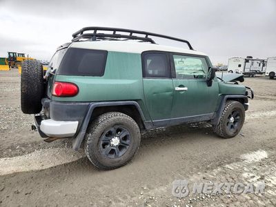 Trzecie zdjęcie samochodu z tyłu: 2007 TOYOTA FJ CRUISER BASE VIN:JTEBU11F670096485 - miniatura