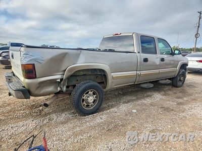 Trzecie zdjęcie samochodu z tyłu: 2002 CHEVROLET SILVERADO C2500 HEAVY DUTY VIN:1GCHC23U92F249045 - miniatura