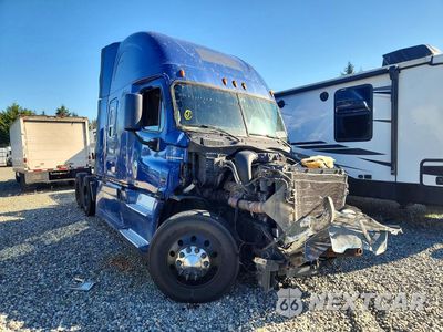 Czwarte zdjęcie samochodu z boku: 2014 FREIGHTLINER CASCADIA SEMI TRUCK VIN:3AKJGLD56ESFS4542 - miniatura
