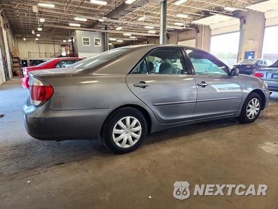 Trzecie zdjęcie samochodu z tyłu: 2005 TOYOTA CAMRY LE VIN:4T1BE32K95U613398 - miniatura