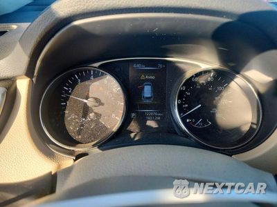 Zdjęcie 9 z 13 samochodu: 2015 NISSAN ROGUE S VIN:KNMAT2MV3FP582723 - miniatura
