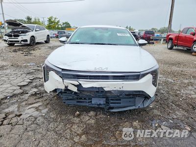 Piąte zdjęcie samochodu w środku: 2025 KIA K4 LXS VIN:3KPFT4DE5SE192508 - miniatura